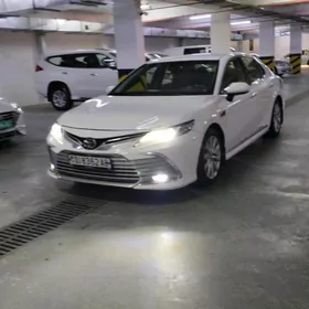 Toyota Camry 2018