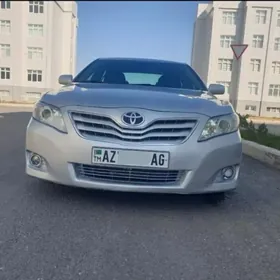 Toyota Camry 2011