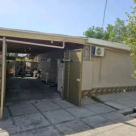 Ak altyn ýarym plan jaý