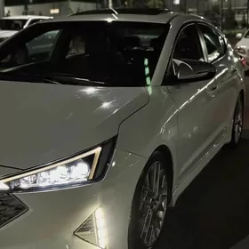 Hyundai Elantra 2020