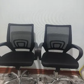 офисные кресла