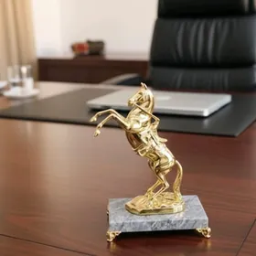 At bedew heykel suwenir