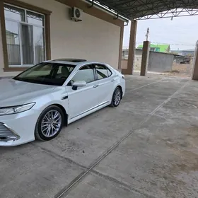 Toyota Camry 2018
