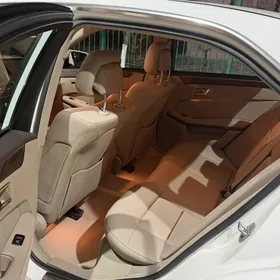 Mercedes-Benz E350 2010