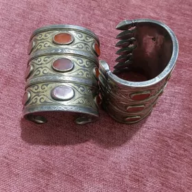 Gadymy kümüş bilezik