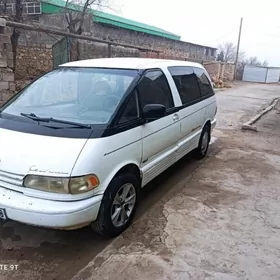 Toyota Previa 1992