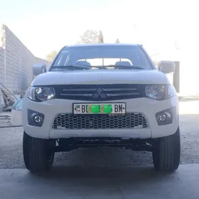 Mitsubishi L200 2008