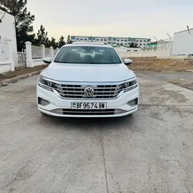 Volkswagen Passat 2021