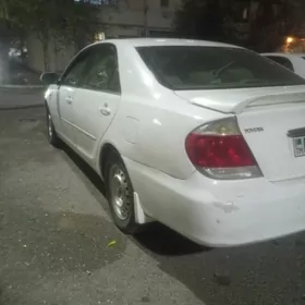Toyota Camry 2005