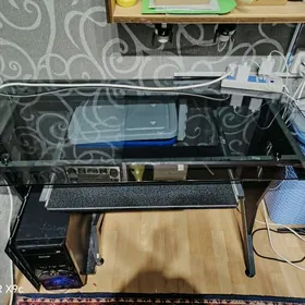 Компьютерный стол