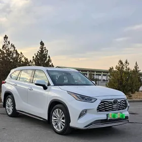 Toyota Highlander 2020