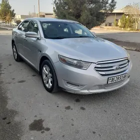 Ford Taurus 2010