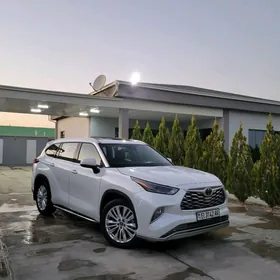 Toyota Highlander 2020