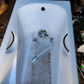 ванна чугунная