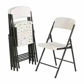 стол и стулья