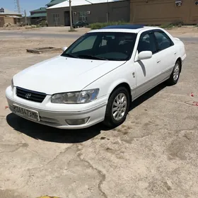 Toyota Camry 2001