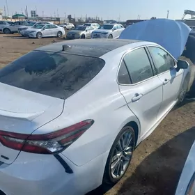 Toyota Camry 2022