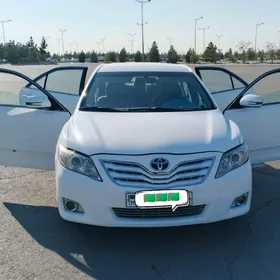 Toyota Camry 2010