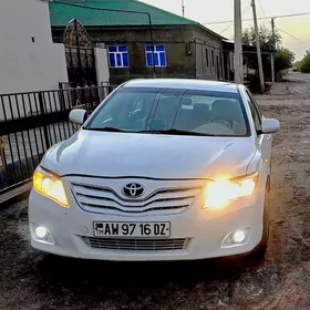 Toyota Camry 2010