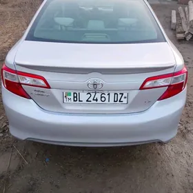 Toyota Camry 2014