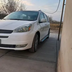 Toyota Sienna 2005