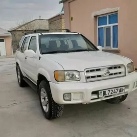 Nissan Pathfinder 1999
