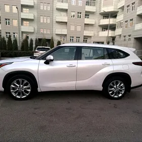 Toyota Highlander 2024