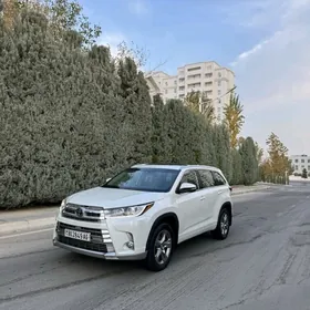 Toyota Highlander 2019