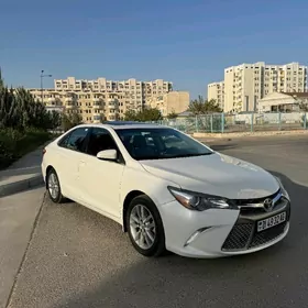 Toyota Camry 2015