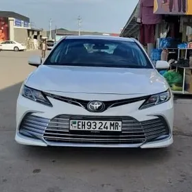 Toyota Camry 2020