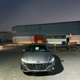 Hyundai Elantra 2022