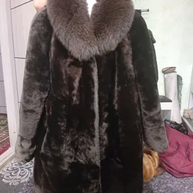 Натуральный мутон шуба.