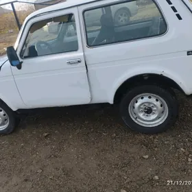Lada Niva 2003