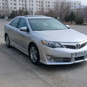 Toyota Camry 2013