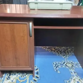 письменный стол