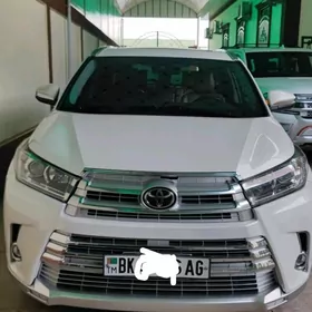 Toyota Highlander 2019
