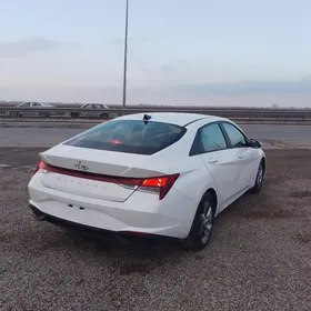 Hyundai Elantra 2021