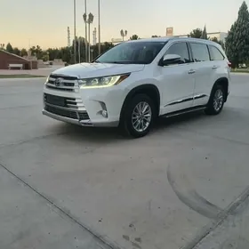 Toyota Highlander 2018
