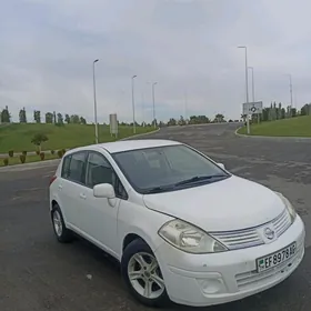 Nissan Versa 2010