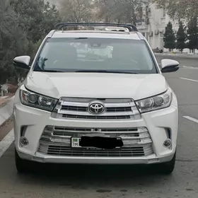 Toyota Highlander 2019