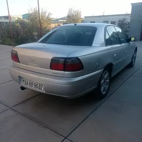 Opel Omega 2003