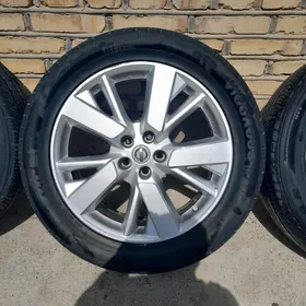 20lik Nissan Patfinder 2013-25