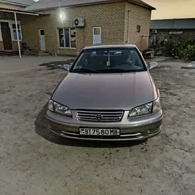 Toyota Camry 2000