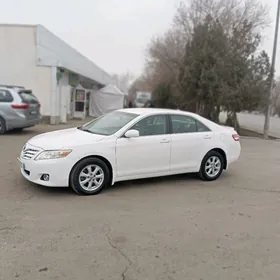 Toyota Camry 2011