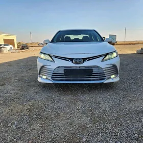 Toyota Camry 2018