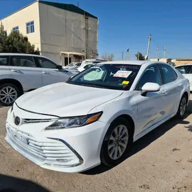 Toyota Camry 2020