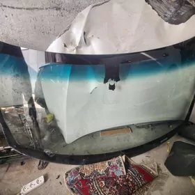 Лобовое стекло explorer 2014