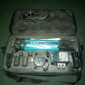 LAZER.URWIN.BOOŞ.TEZEJE.