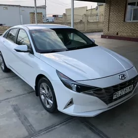 Hyundai Elantra 2021