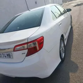Toyota Camry 2013